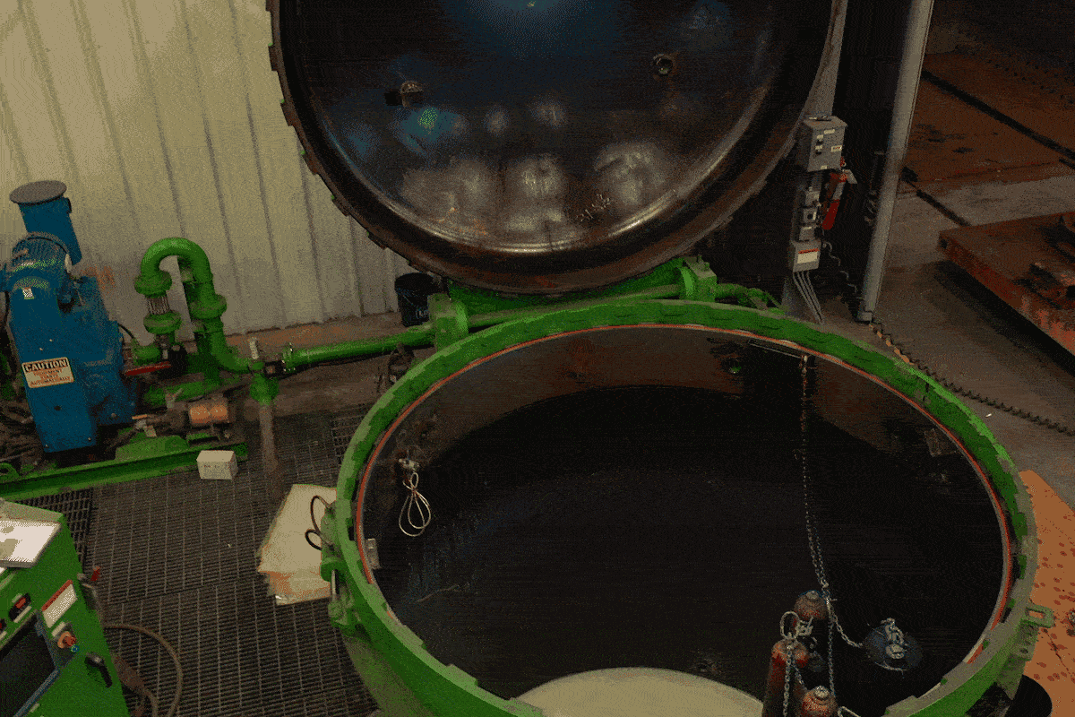 Moving image of a look from above into the H&N Electric on-site dip tank